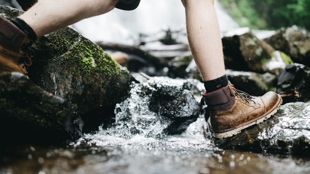 12 Signs You’re Wearing the Wrong Hiking Boots